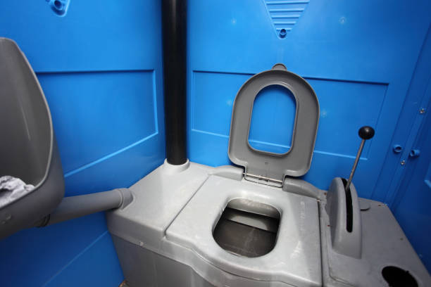 Best VIP or Luxury Restroom Trailers  in Shasta Lake, CA